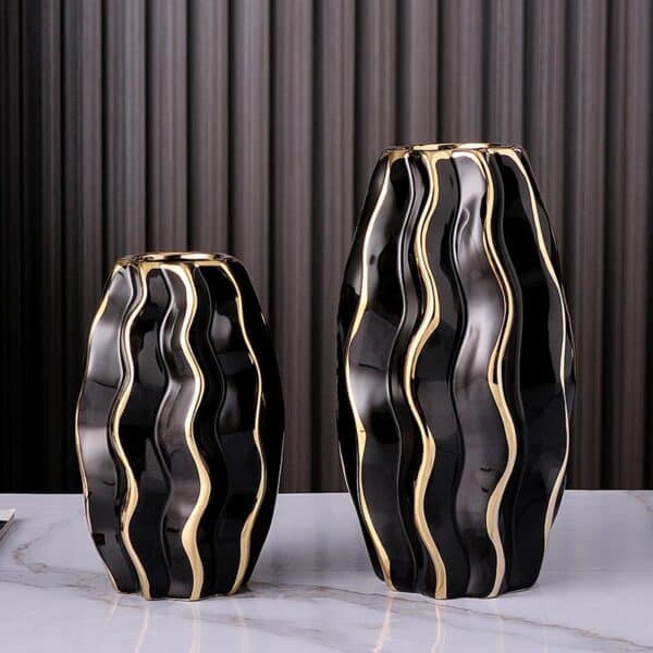 Carambola Ceramic Flower Vase - black color